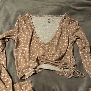 Pink flower long sleeve crop top